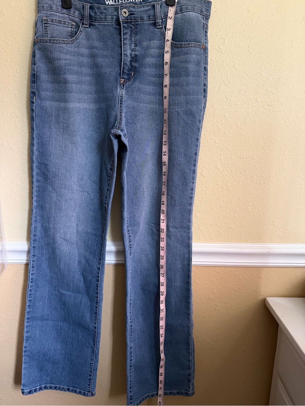 Wallflower Straight Leg Curvy Jeans in Medium Blue Wash